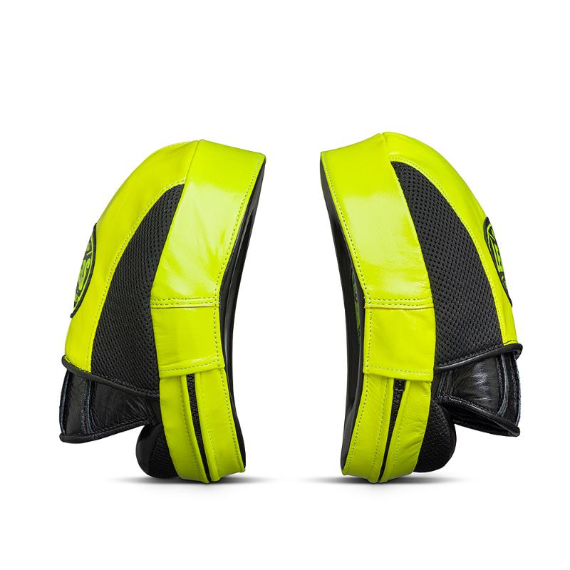 Лапы тренерские LEADERS SCARABAEUS CURVED BK/RD/WH